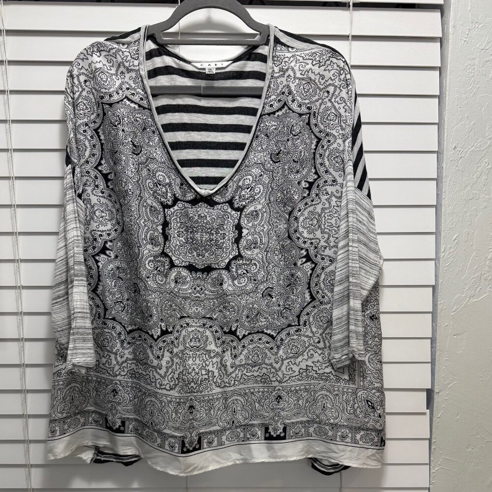 CAbi Black & White V-Neck Paisley & Stripe Mixed-Print Top XL